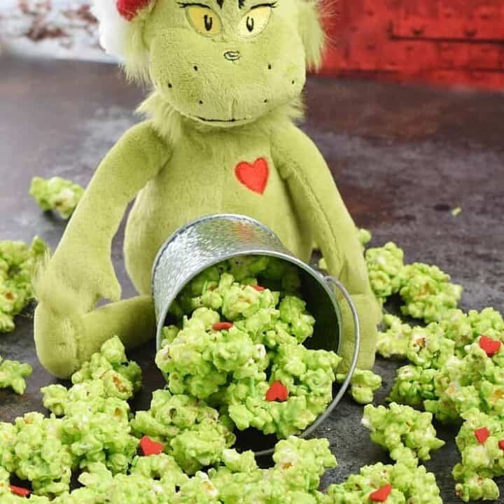 This Grinch Popcorn is so delicious that you might find it hard to share cookingwithcurls.com