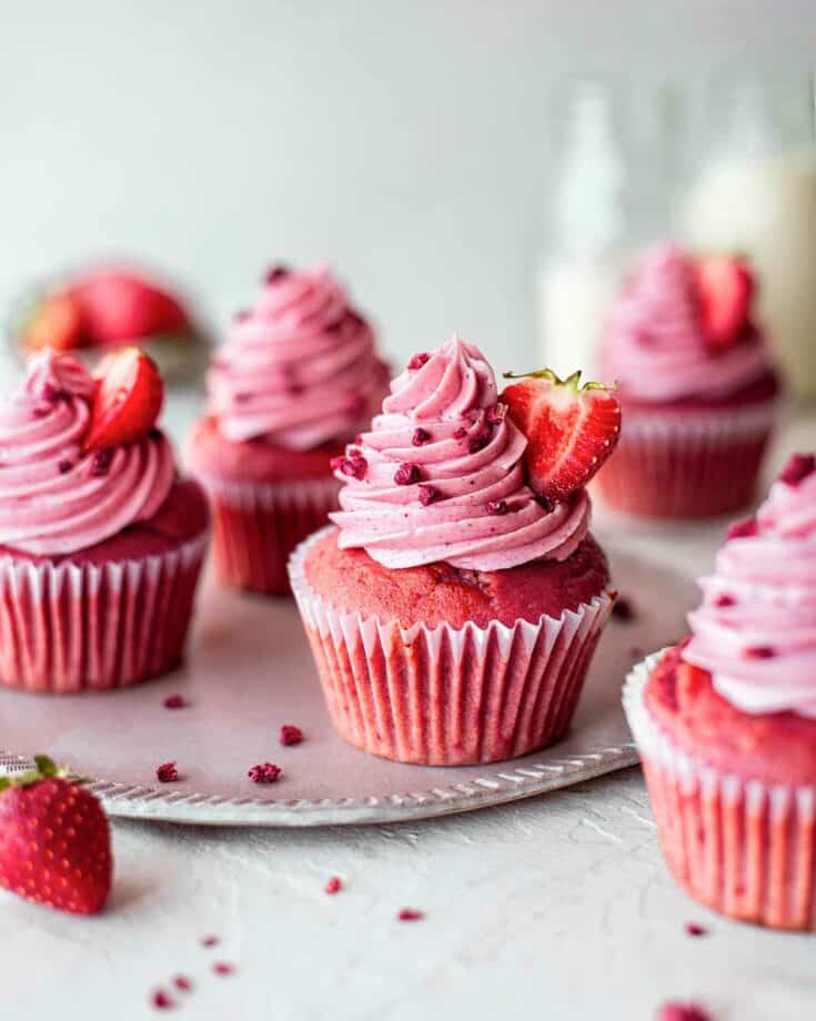 vegan strawberry cupcakes 1.
