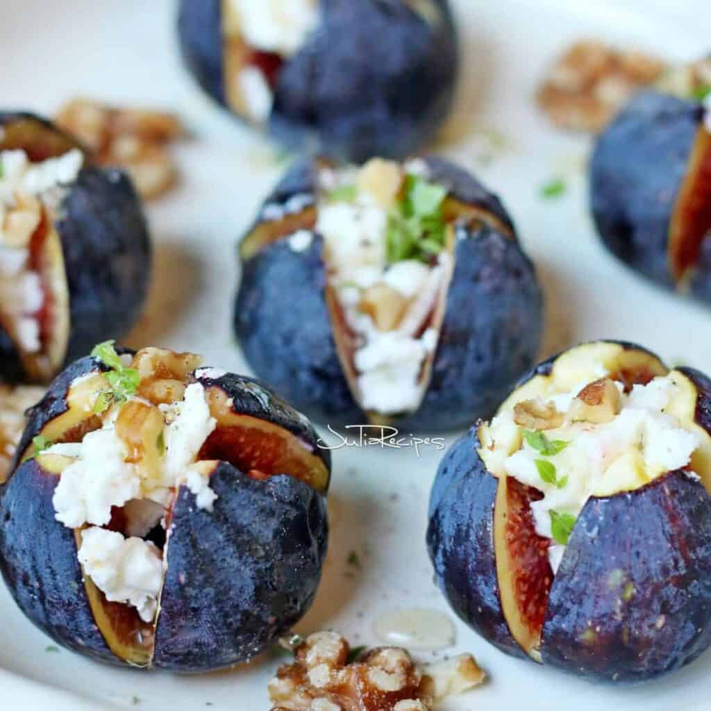 45 Easy Christmas Potluck Appetizers | Party Food Favorites