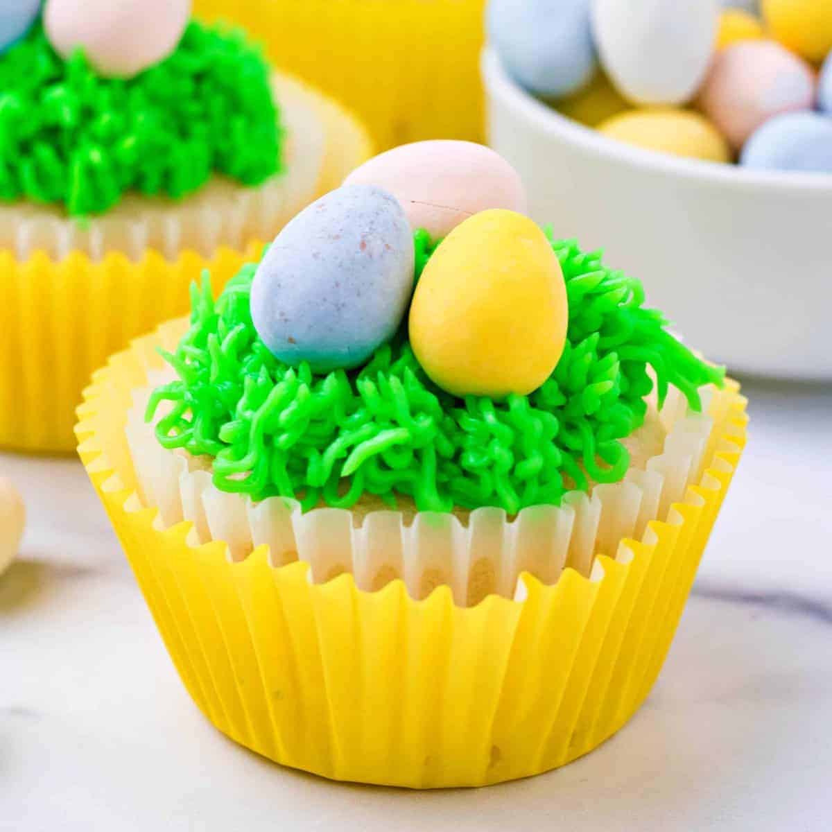 thumbnail Easter egg Cupcakes recipe scaled 1